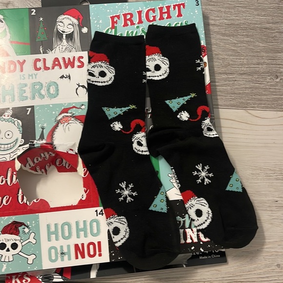Disney’s Nightmare before Christmas Advent calendar 15 days of socks Women NWT - Picture 4 of 6